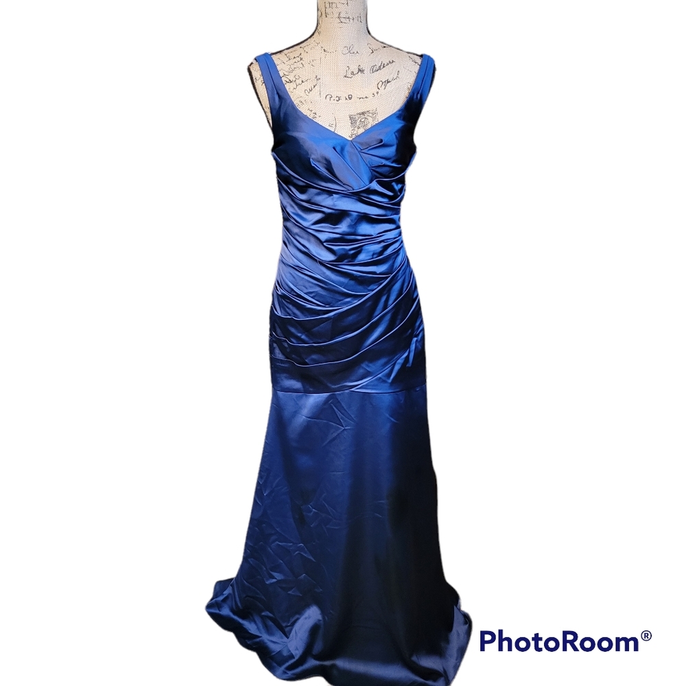 Davids Bridal Bridesmaids/Mother's Dress sz 6- Navy, full length, formal, prom